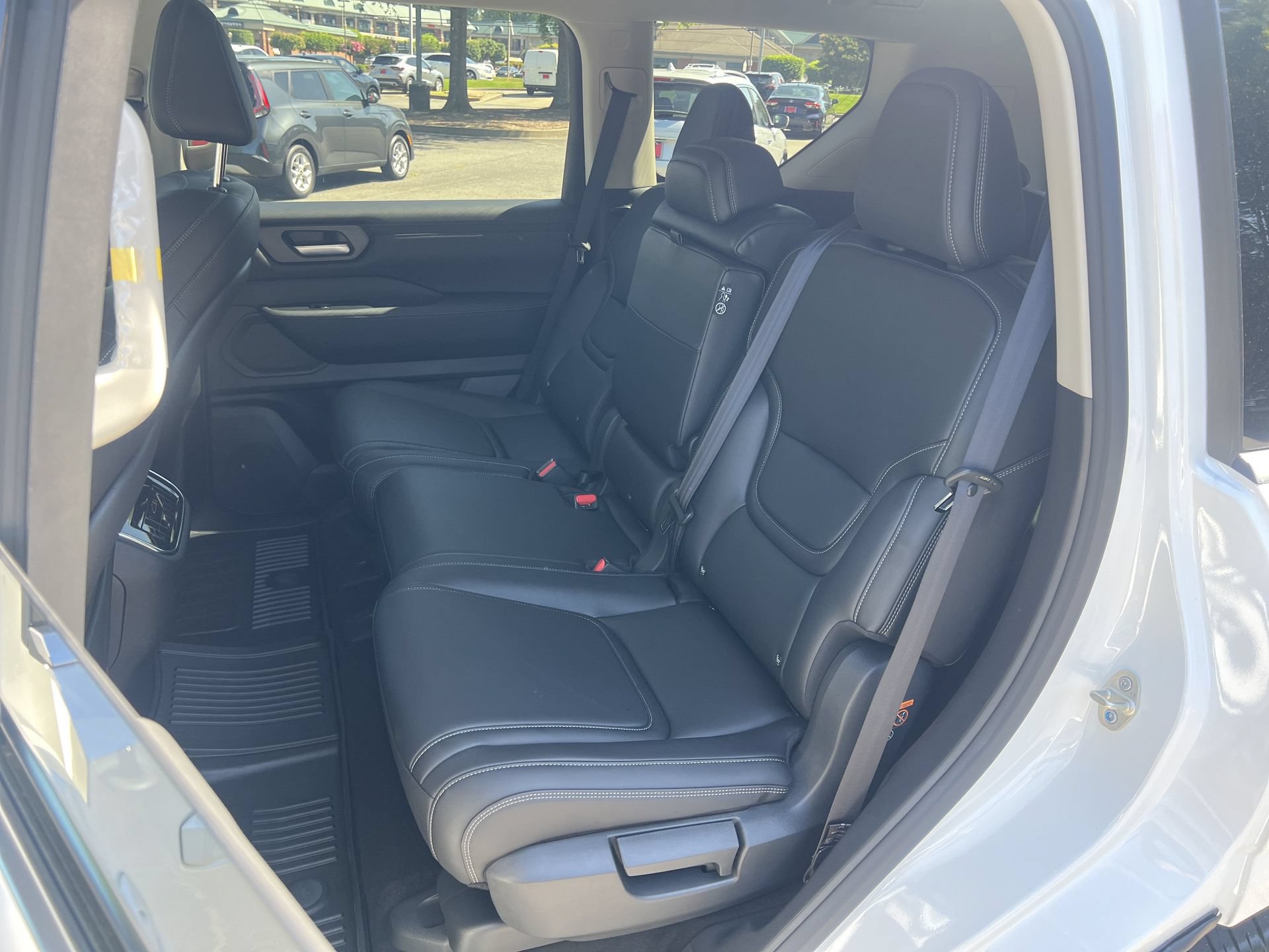 New 2026 Nissan Armada SV AWD/4WD image 15
