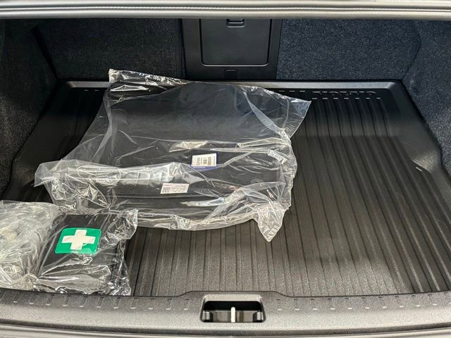 New 2024 Volvo S60 B5 Plus w/ Climate Package image 29