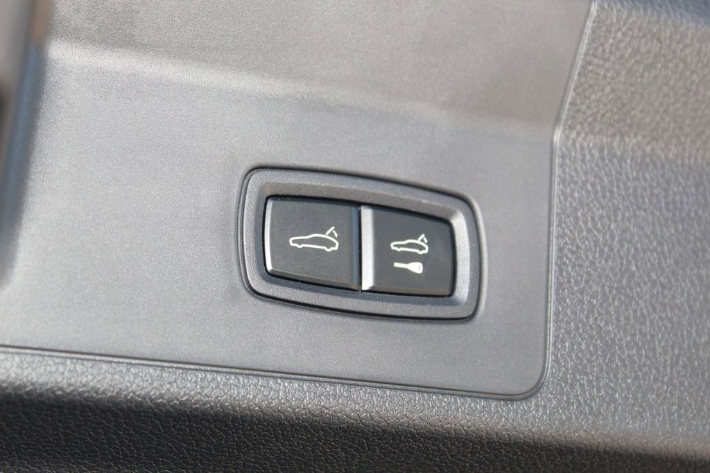 Certified 2025 Porsche Panamera 4 image 13