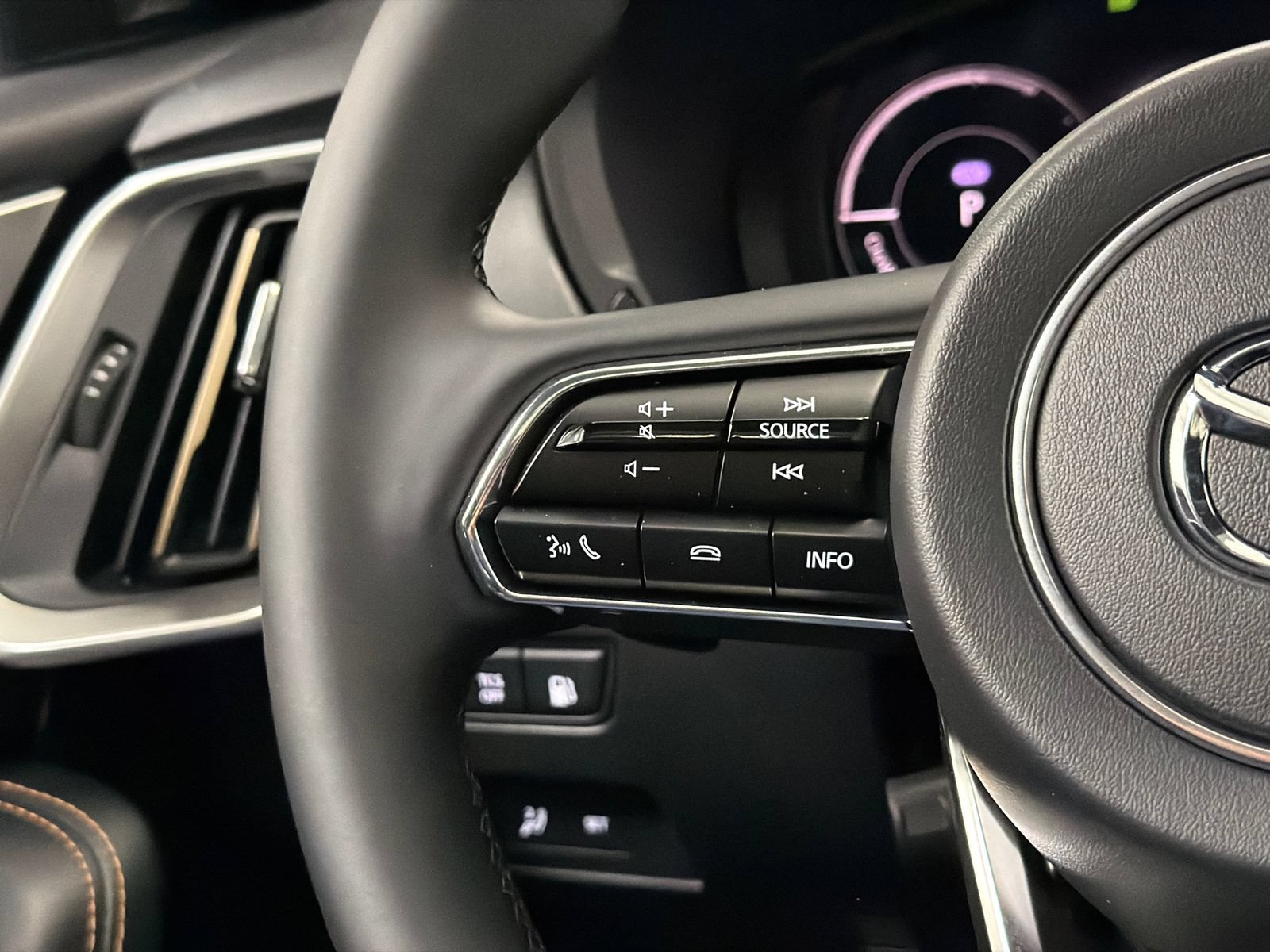 New 2026 MAZDA CX-90 Plug-In Hybrid w/ Premium Plus AWD/4WD image 25