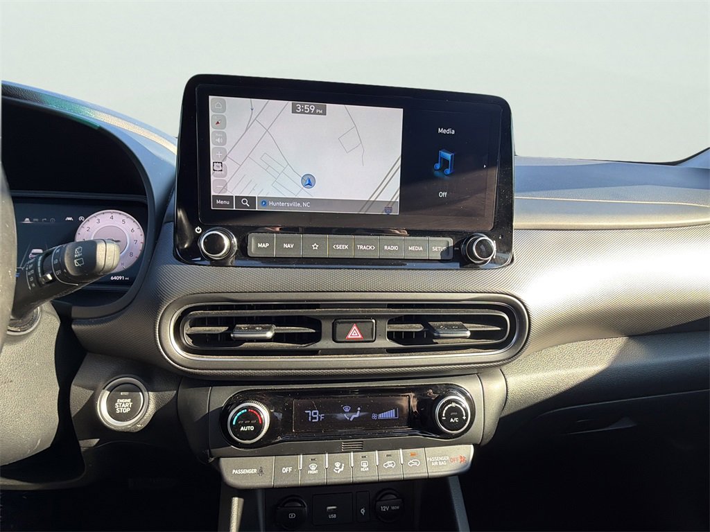 Used 2023 Hyundai Kona Limited image 27