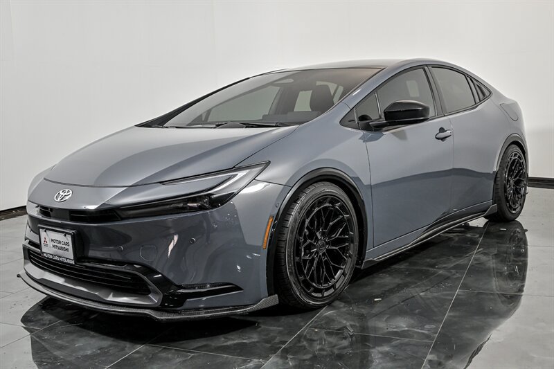 Used 2026 Toyota Prius Limited w/ Limited Premium Package FWD image 5