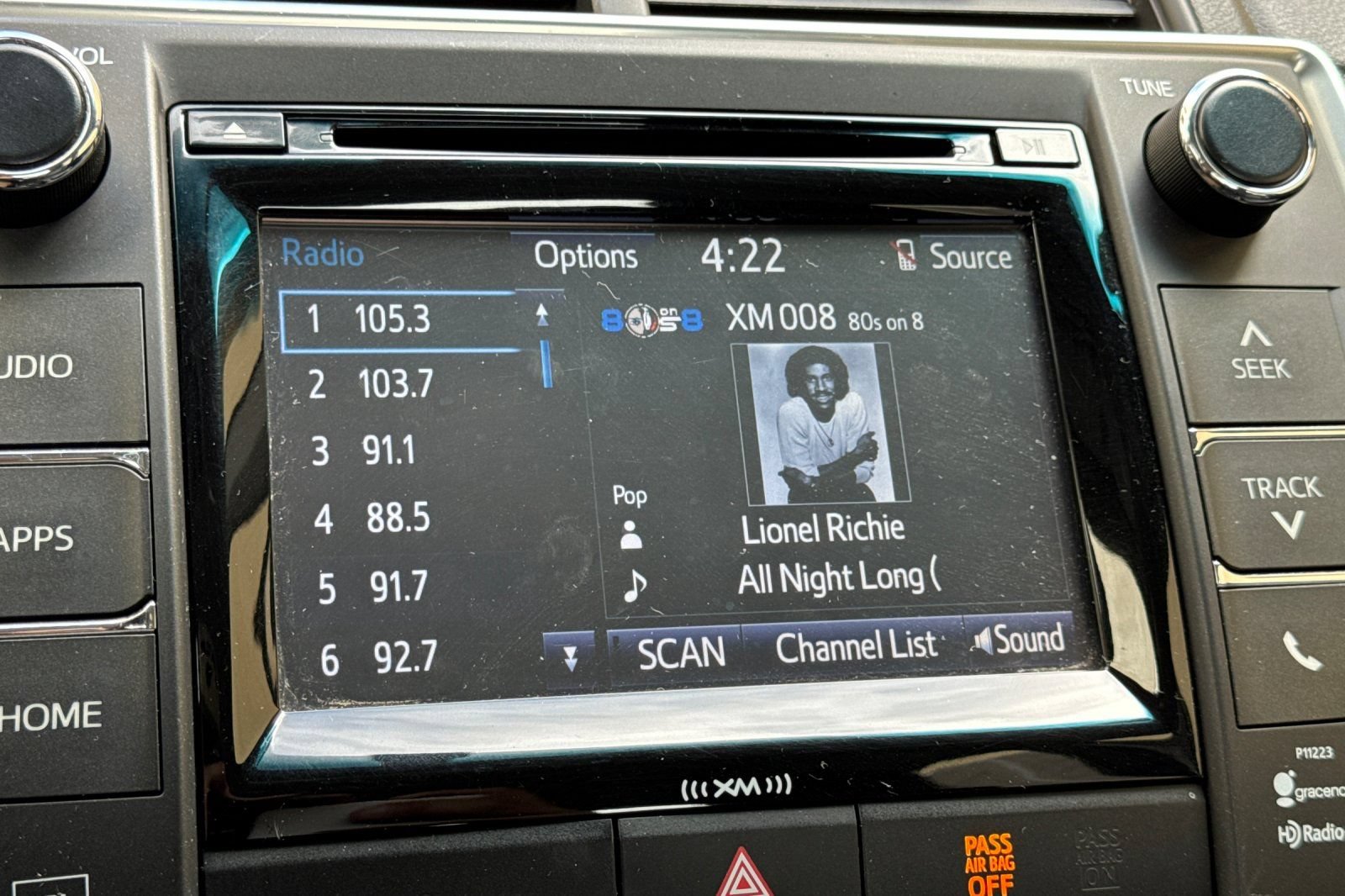 Used 2017 Toyota Camry XLE FWD image 17