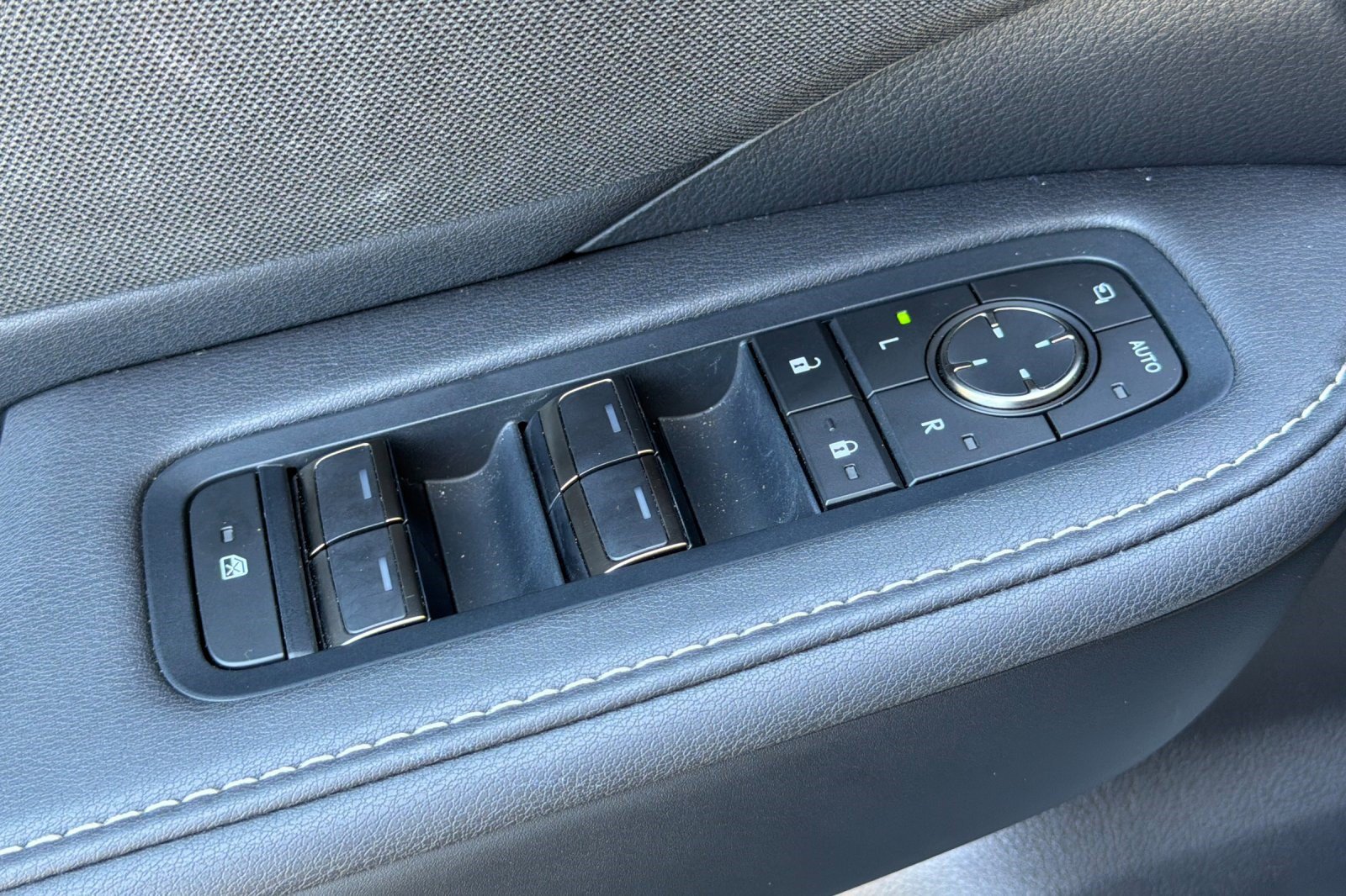Certified 2025 Lexus TX 500h AWD w/ Technology Package image 13