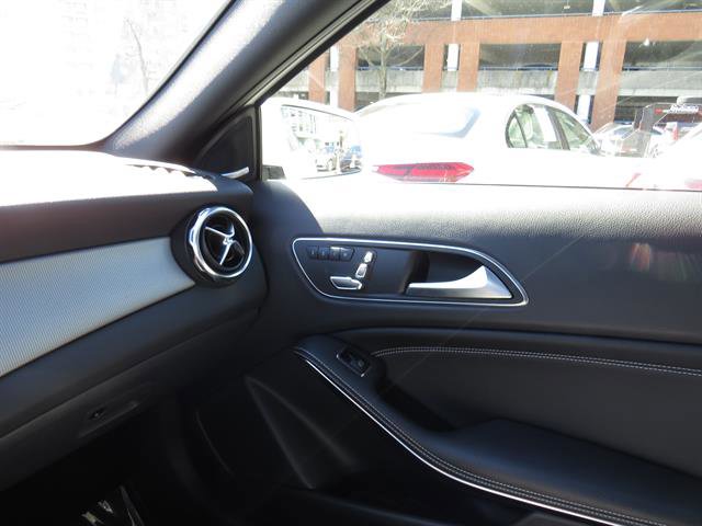 Used 2018 Mercedes-Benz GLA 250 4MATIC image 15