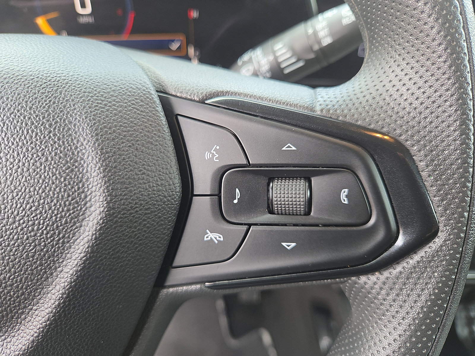 Used 2025 Chevrolet TrailBlazer LT image 27