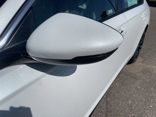 New 2025 Honda Accord Touring image 5