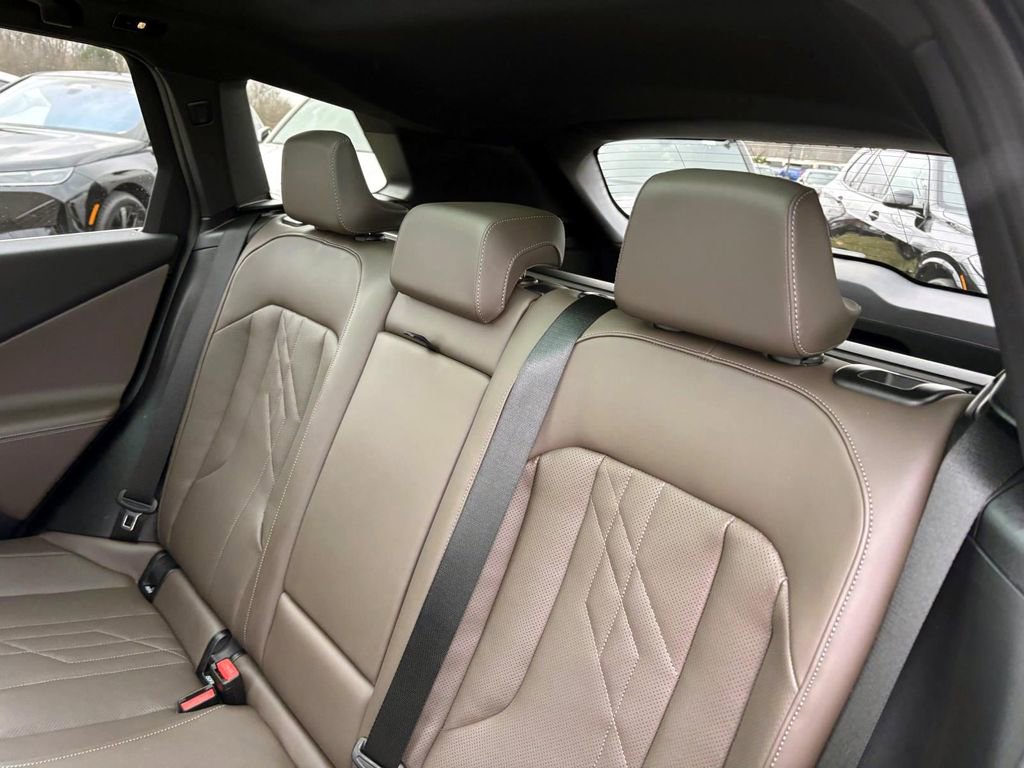 Used 2025 BMW X3 xDrive30i w/ Convenience Package image 25