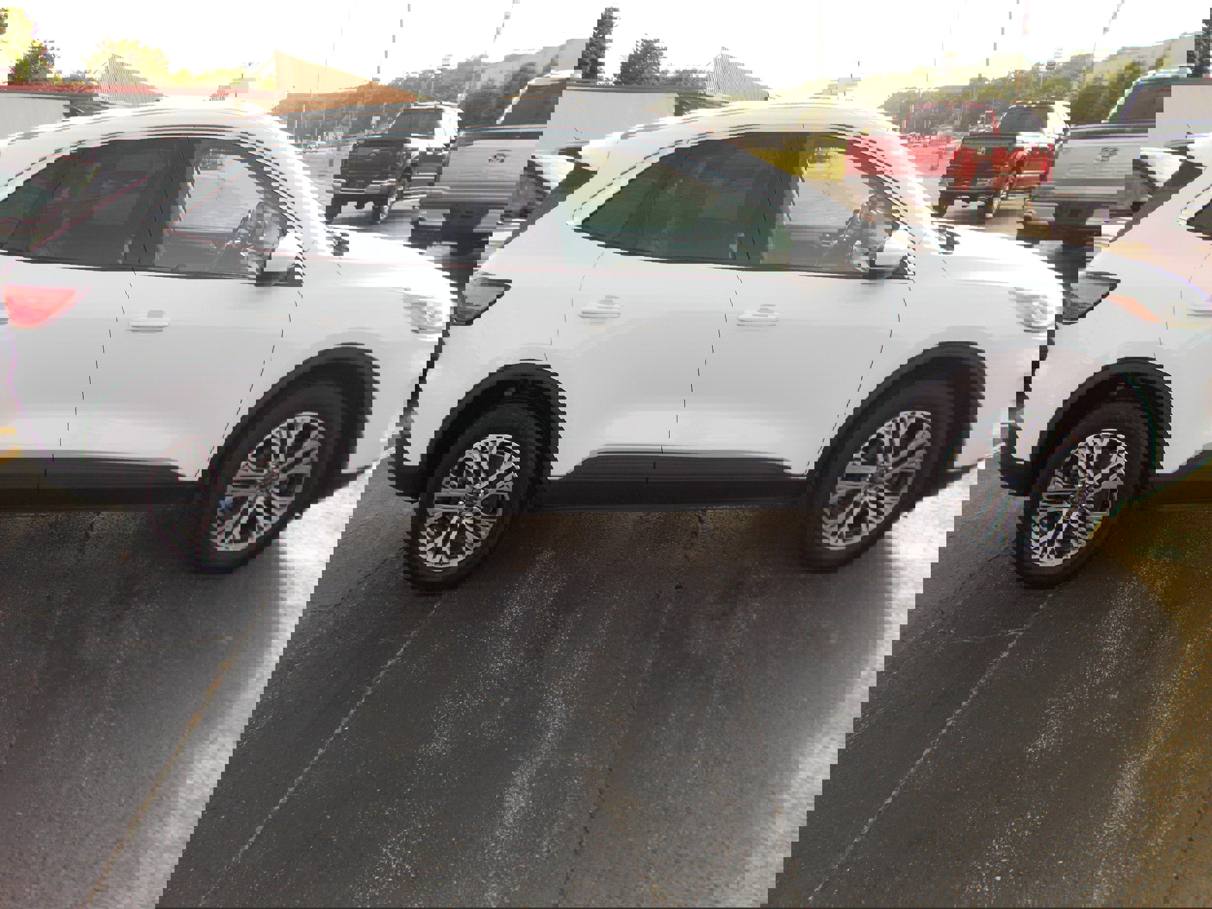 Used 2022 Ford Escape SEL image 2