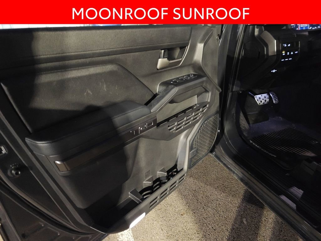 Used 2024 Toyota Tacoma TRD Sport w/ TRD Sport Premium Package image 6