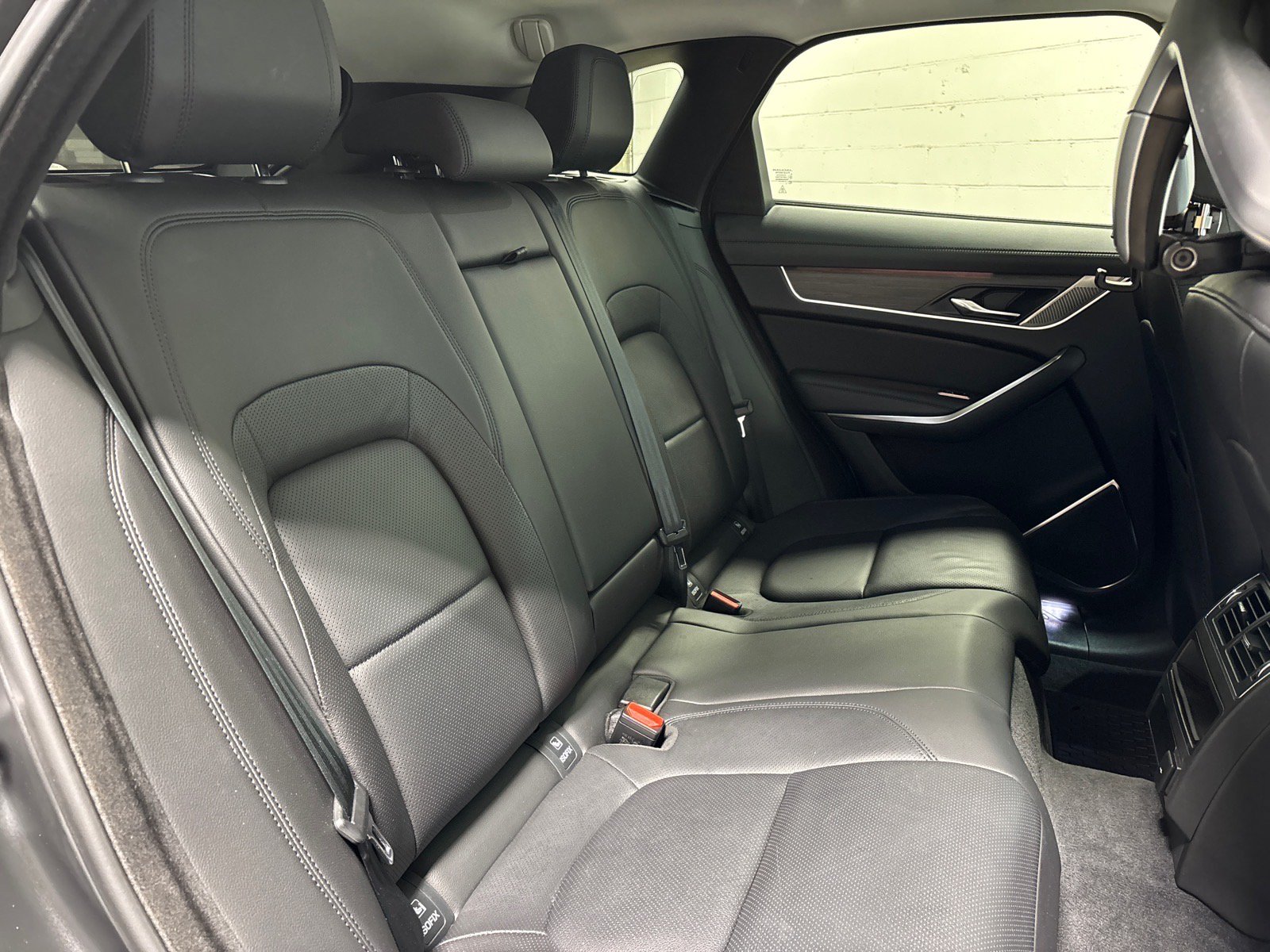 Used 2023 Jaguar F-PACE S AWD/4WD image 39