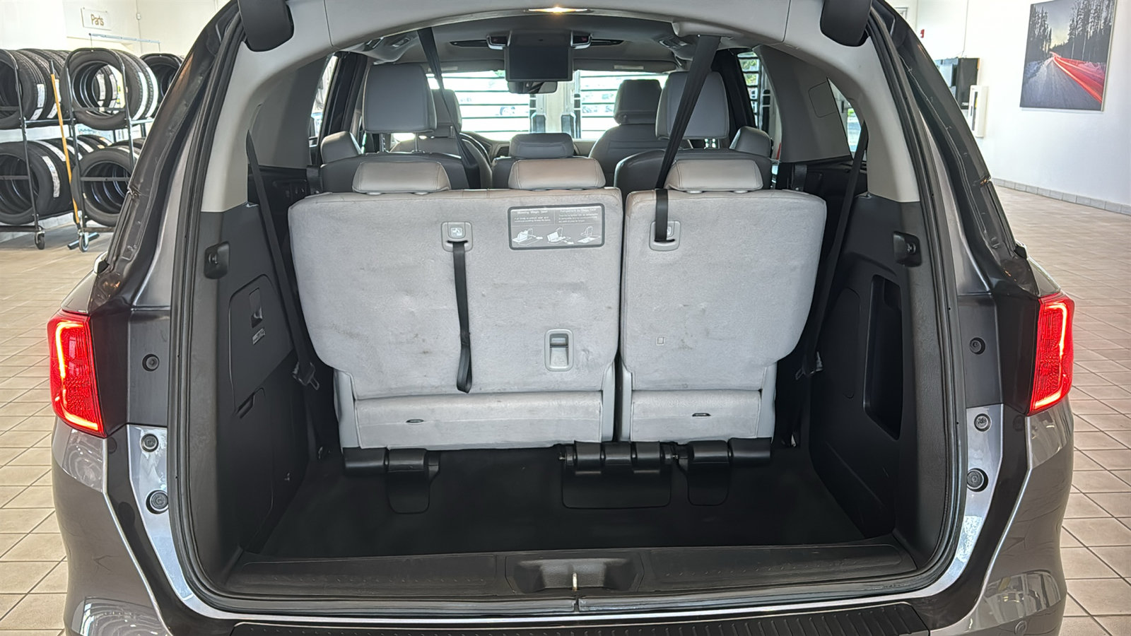 Used 2018 Honda Odyssey Elite image 32