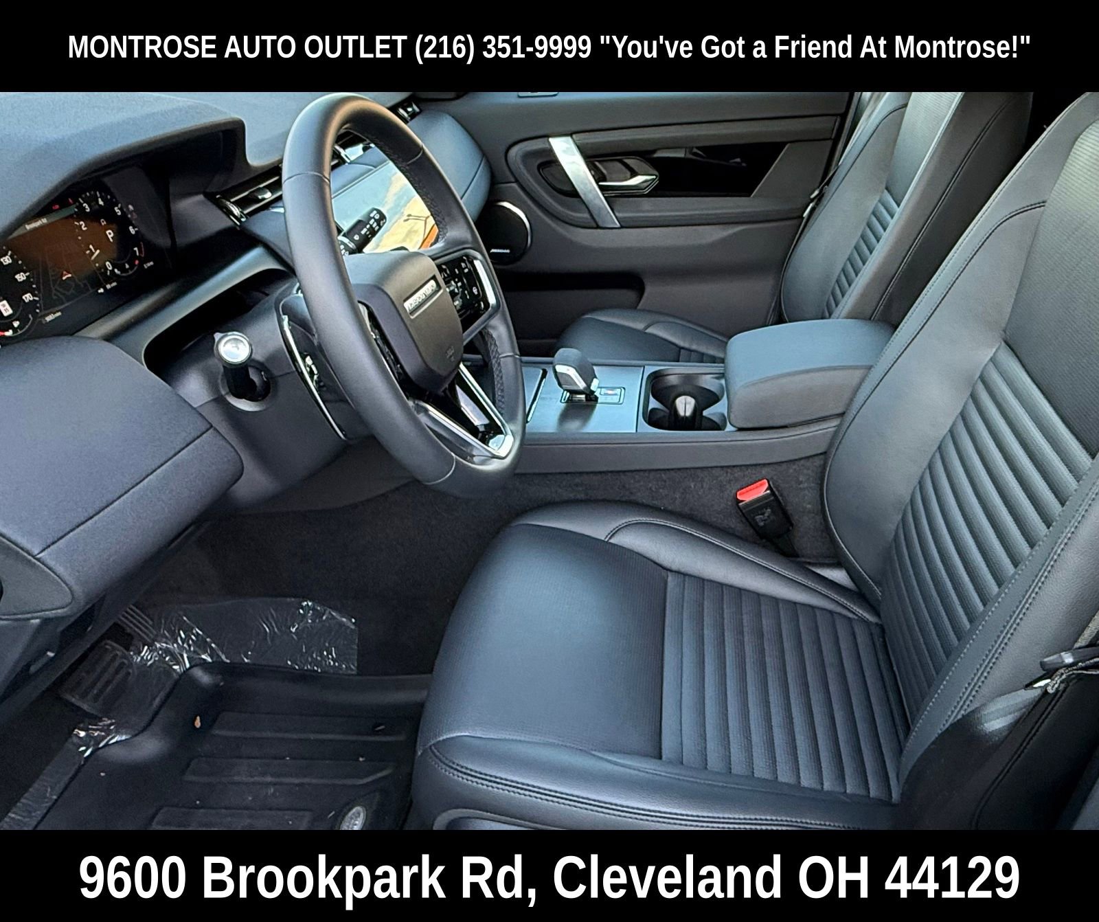 New 2025 Land Rover Discovery Sport S image 12