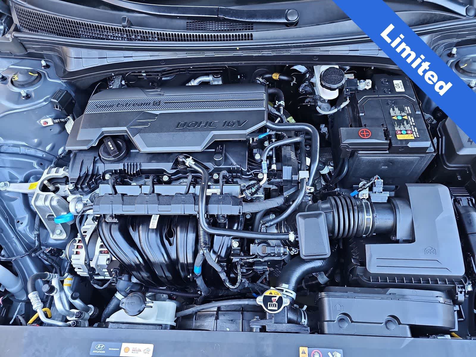 Used 2025 Hyundai Elantra Limited FWD image 13