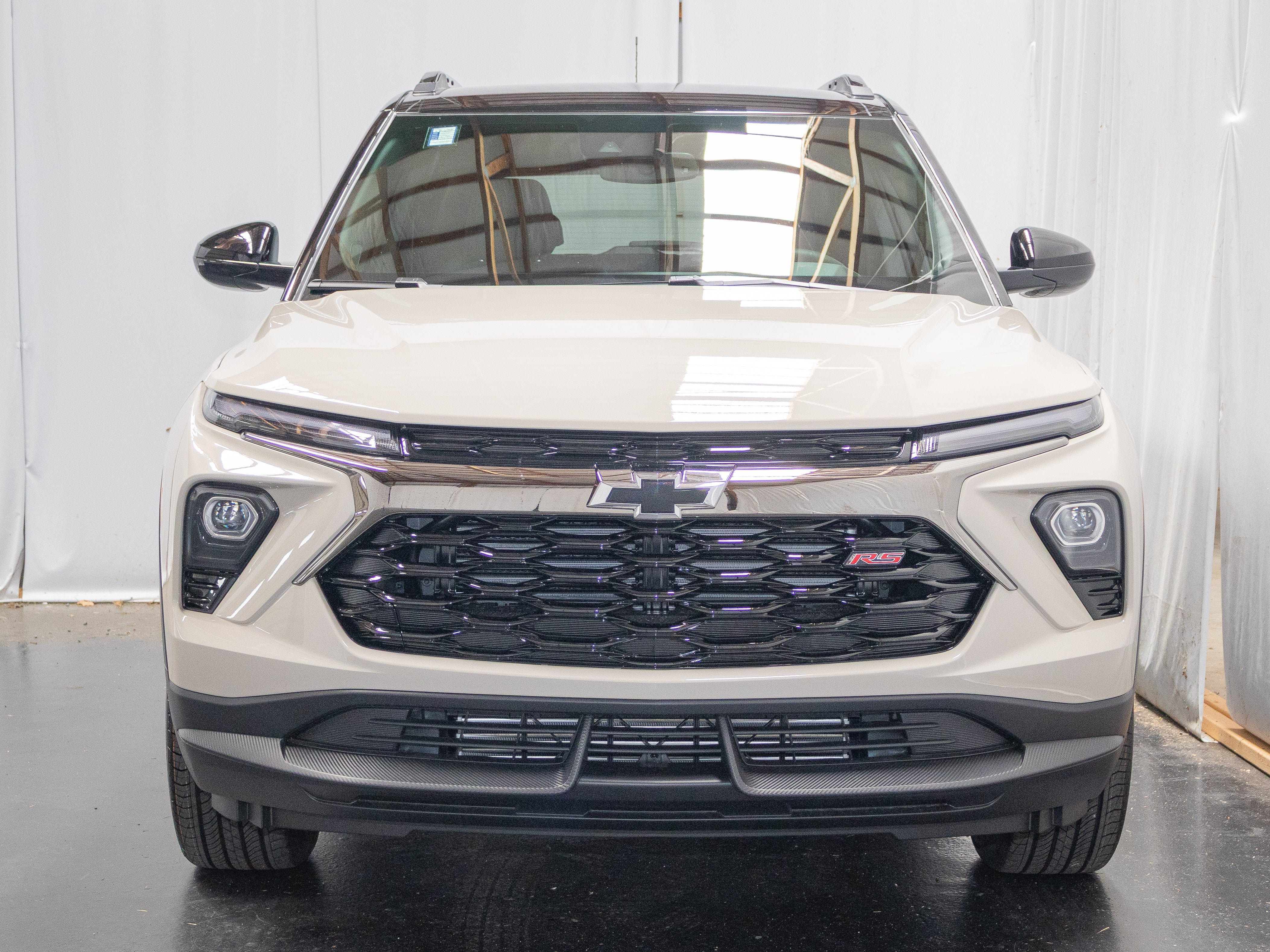 New 2026 Chevrolet TrailBlazer RS w/ Convenience Package AWD/4WD image 2