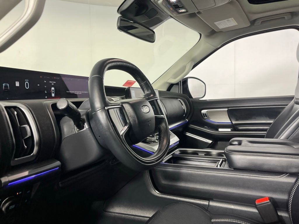 Used 2025 Ford Expedition Max Platinum image 20