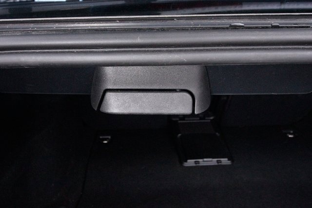 Used 2012 Mercedes-Benz E 350 4MATIC Sedan image 52