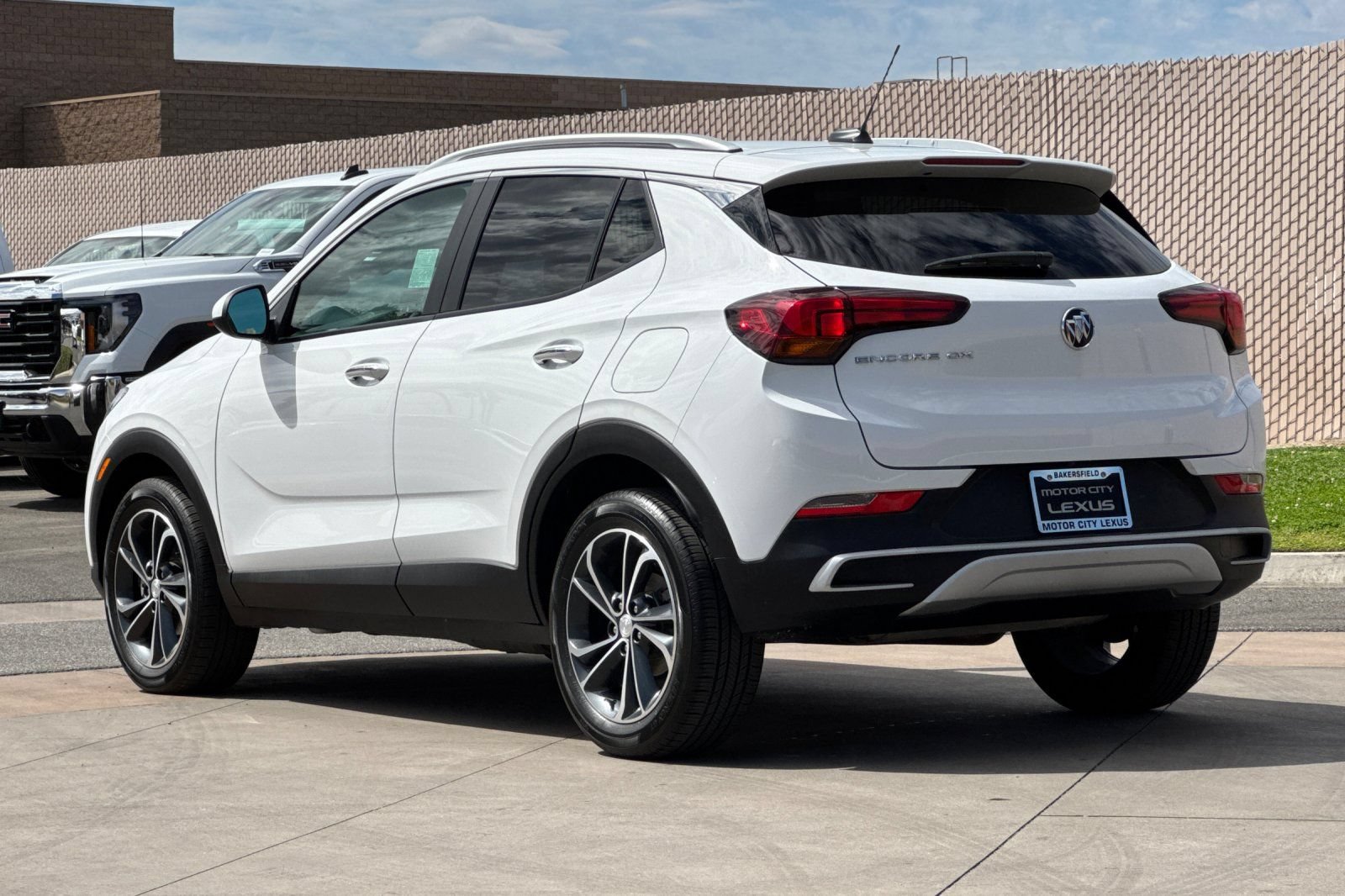 Used 2023 Buick Encore GX Select FWD image 6
