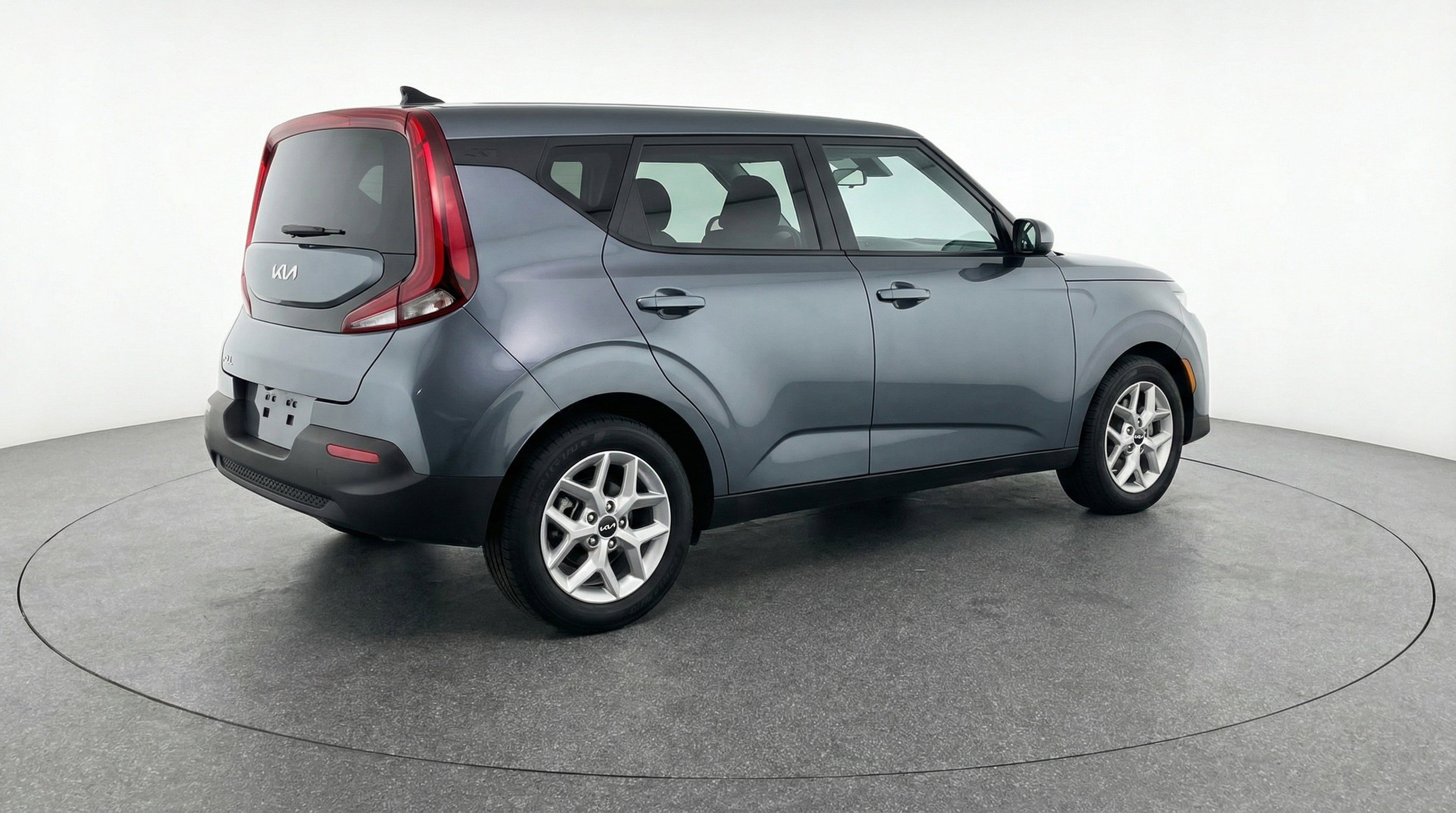 Used 2025 Kia Soul LX w/ LX Technology Package image 9