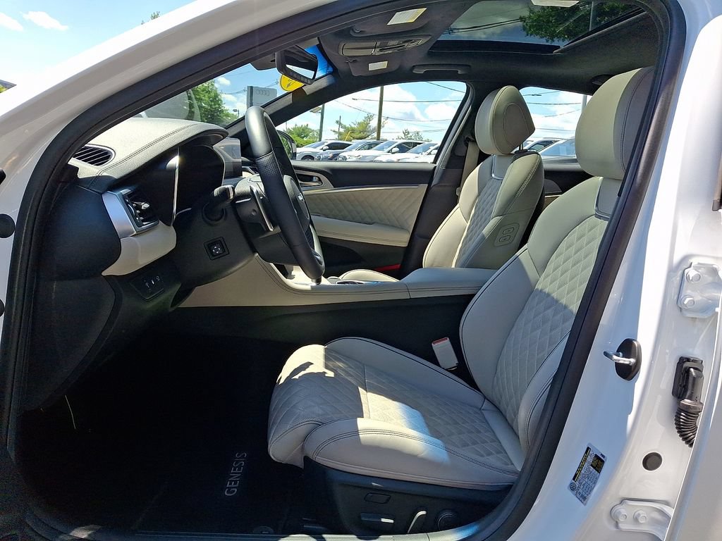 Used 2023 Genesis G70 3.3T w/ Sport Prestige Package AWD/4WD image 19
