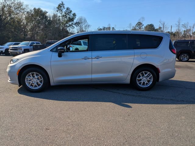 New 2026 Chrysler Pacifica Select image 7