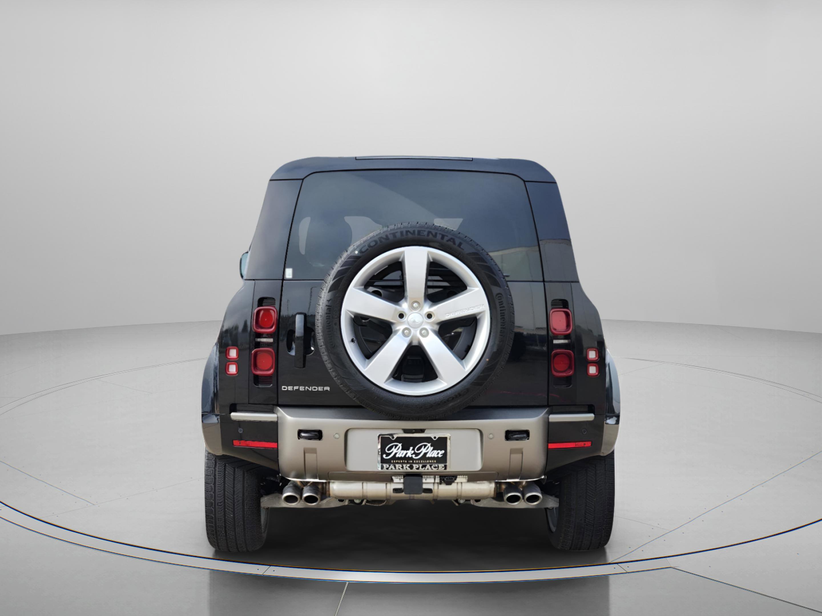 New 2025 Land Rover Defender 110 X-Dynamic SE AWD/4WD image 4