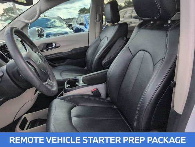 Used 2022 Chrysler Pacifica Touring-L AWD/4WD image 15
