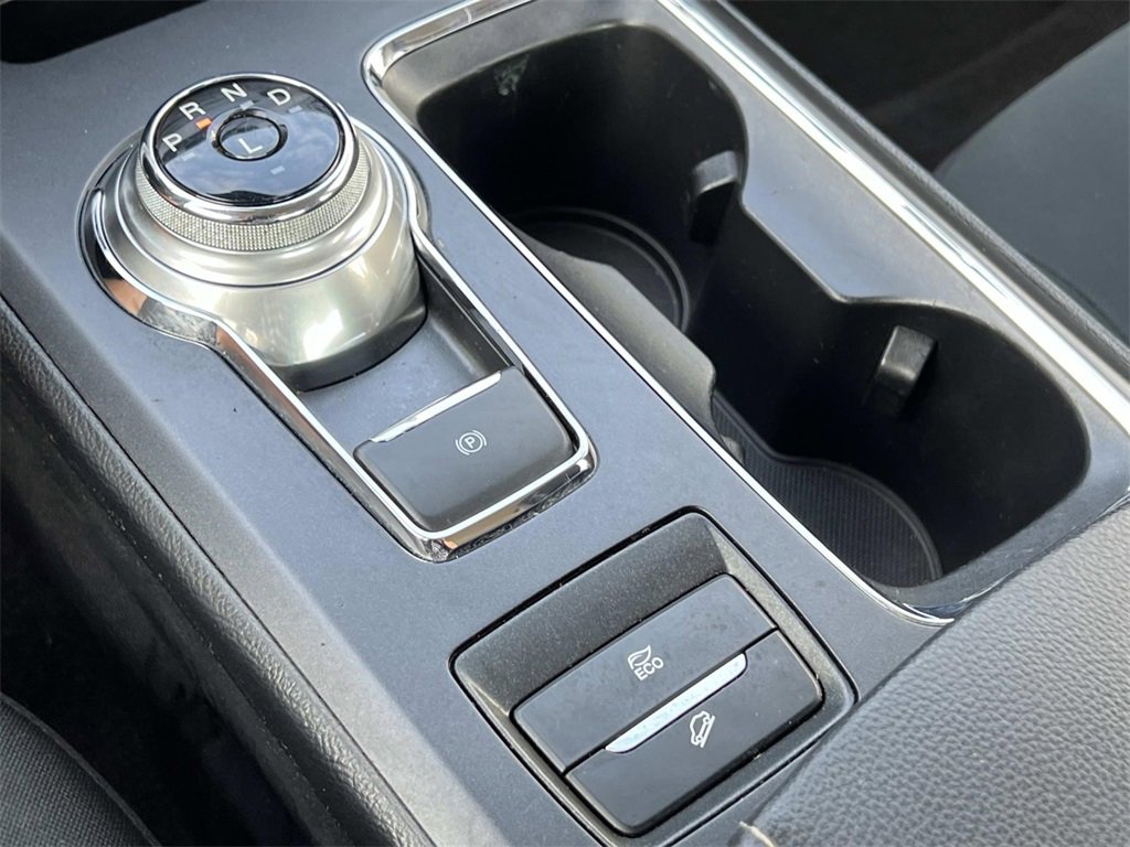 Used 2019 Ford Fusion SE image 26