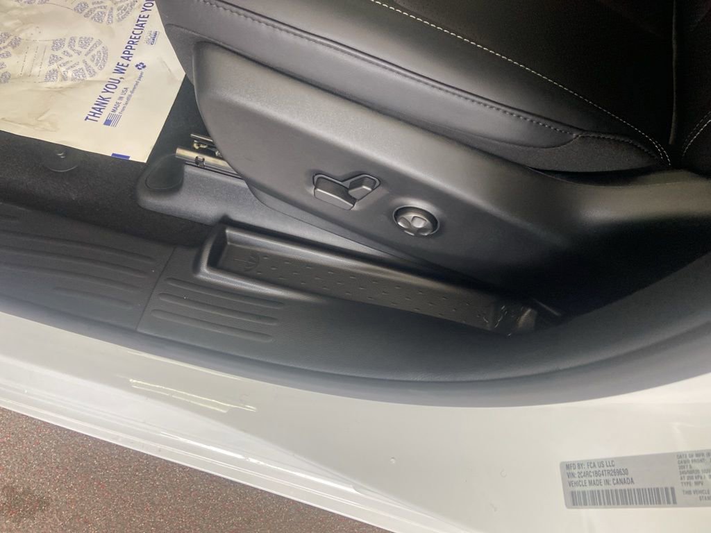 New 2026 Chrysler Pacifica Select FWD image 7