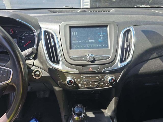 Used 2018 Chevrolet Equinox LT AWD/4WD image 2