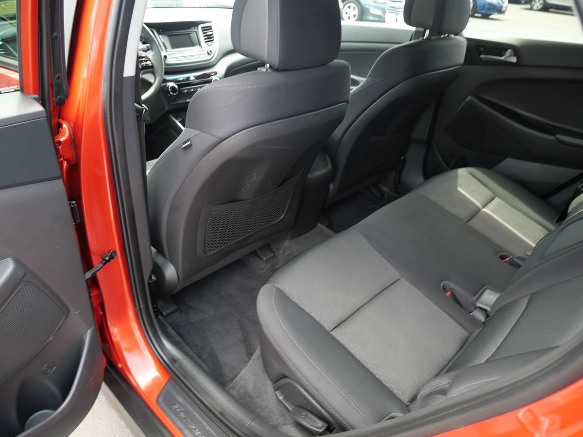 Used 2016 Hyundai Tucson SE w/ Option Group 02 AWD/4WD image 17