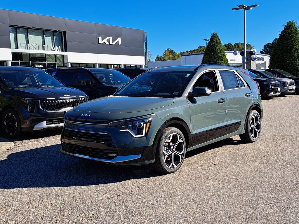 New 2025 Kia Niro EX Touring image 1