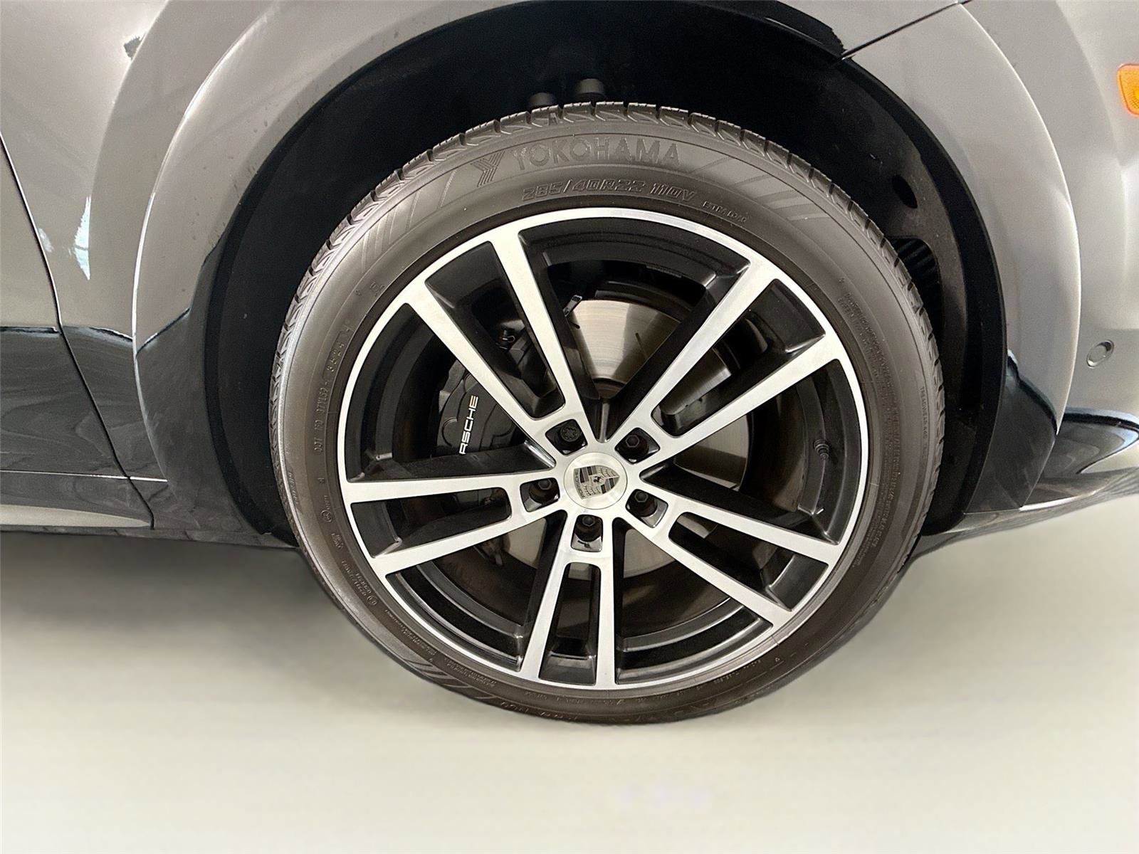 Used 2025 Porsche Cayenne Turbo image 31