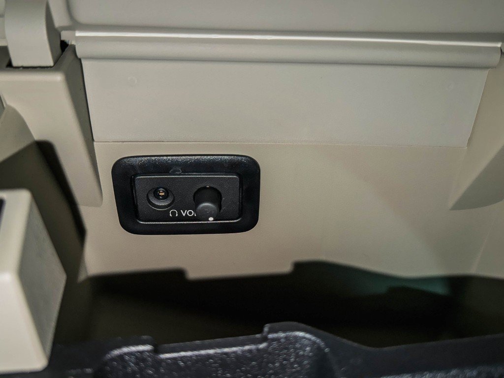Used 2020 Toyota Sienna Limited Premium w/ Carpet Mat Package AWD/4WD image 24