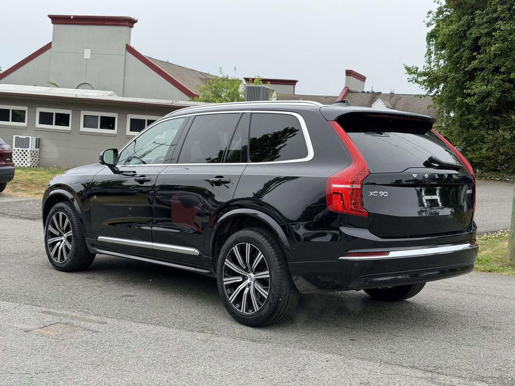 Used 2023 Volvo XC90 B5 Plus AWD/4WD image 22