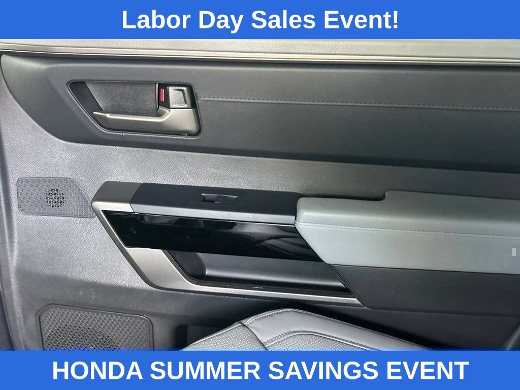 Used 2025 Toyota Tundra Limited AWD/4WD image 13