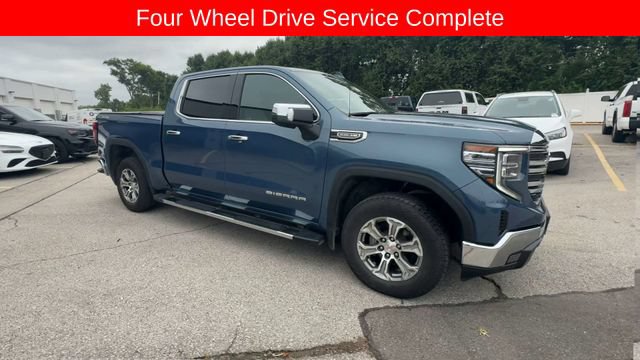 Used 2024 GMC Sierra 1500 SLT w/ SLT Convenience Package AWD/4WD image 2