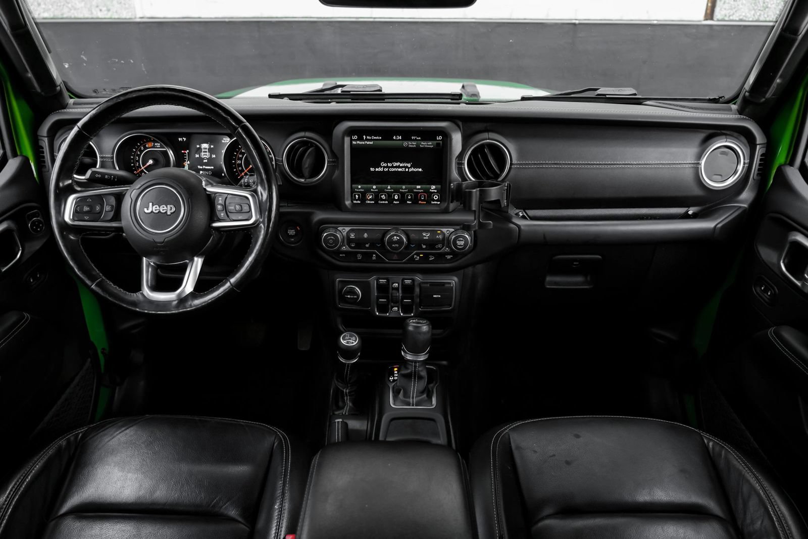 Used 2019 Jeep Wrangler Unlimited Sahara AWD/4WD image 18