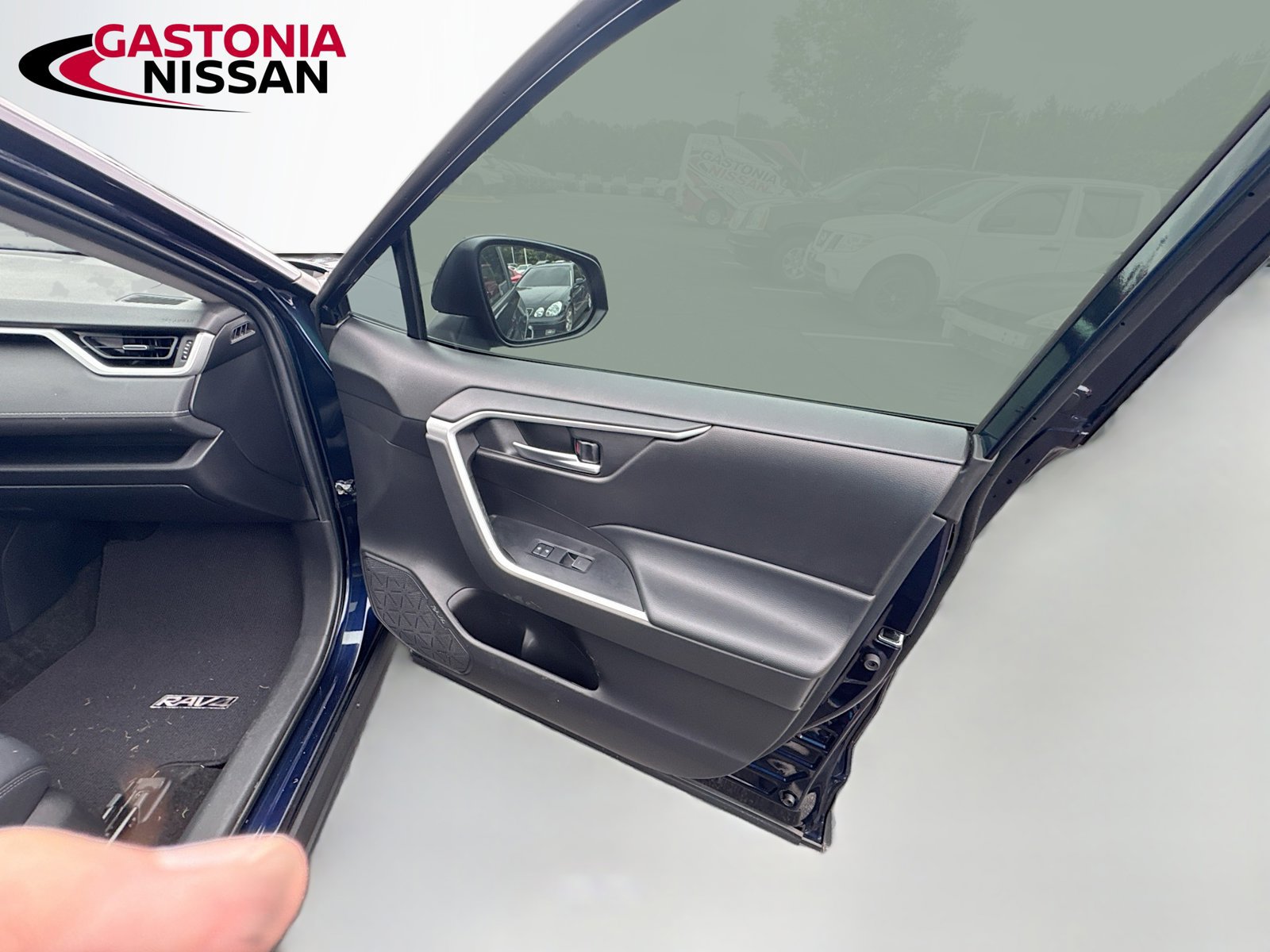 Used 2023 Toyota RAV4 XLE Premium FWD image 41