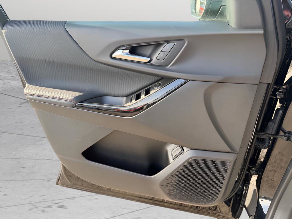 New 2026 Chevrolet Equinox RS w/ LPO, Floor Liner Package image 20