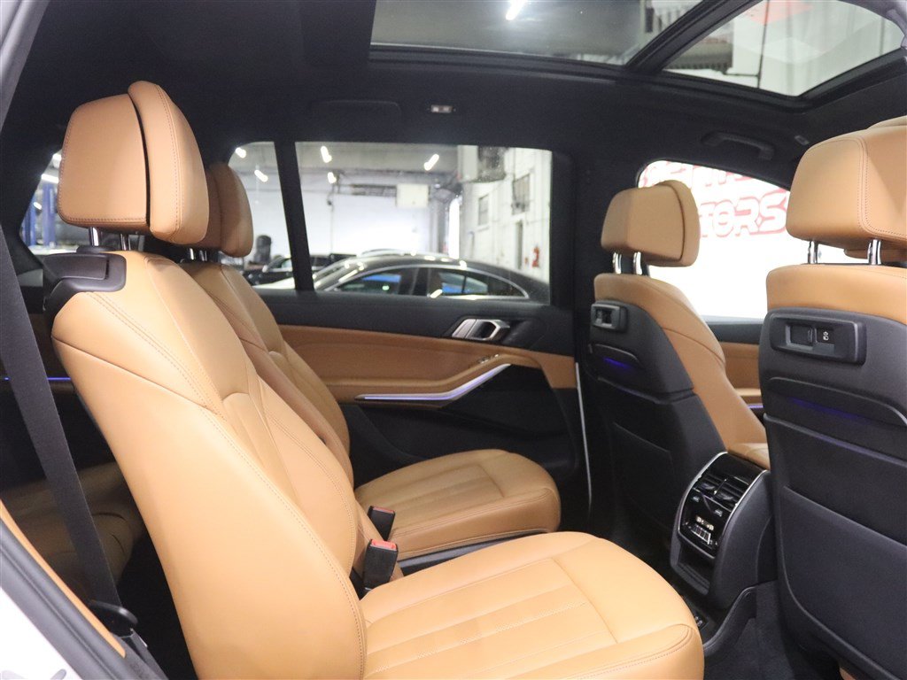 Used 2021 BMW X7 xDrive40i w/ Premium Package 2 AWD/4WD image 24