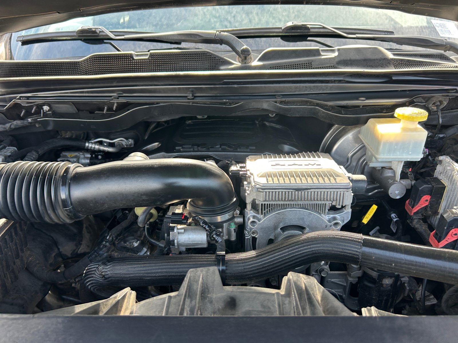 Used 2019 RAM 1500 Laramie w/ Sport Appearance Package AWD/4WD image 20