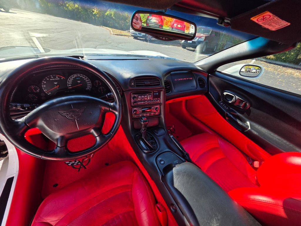 Used 2004 Chevrolet Corvette Coupe w/ Preferred Equipment Group image 31