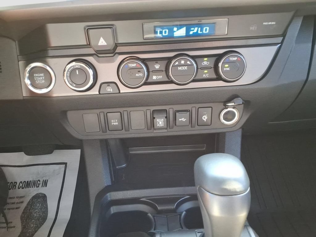 Used 2023 Toyota Tacoma TRD Sport AWD/4WD image 21
