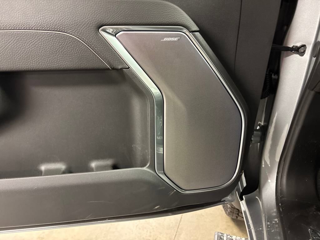 New 2025 GMC Sierra 2500 Denali w/ Denali Reserve Package image 24