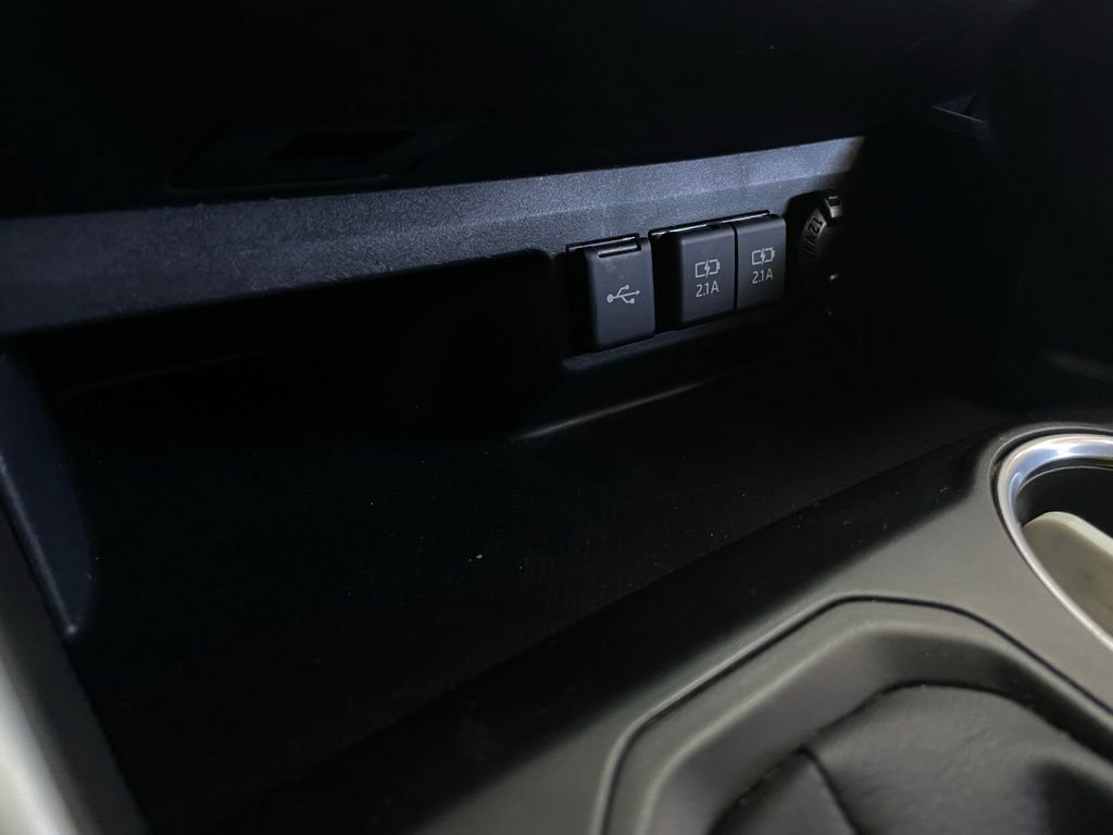 Used 2020 Toyota Highlander XLE image 49