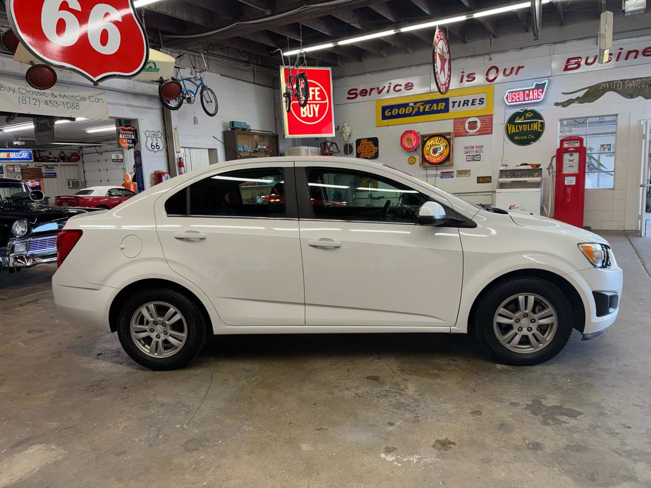 Used 2015 Chevrolet Sonic LT FWD image 6