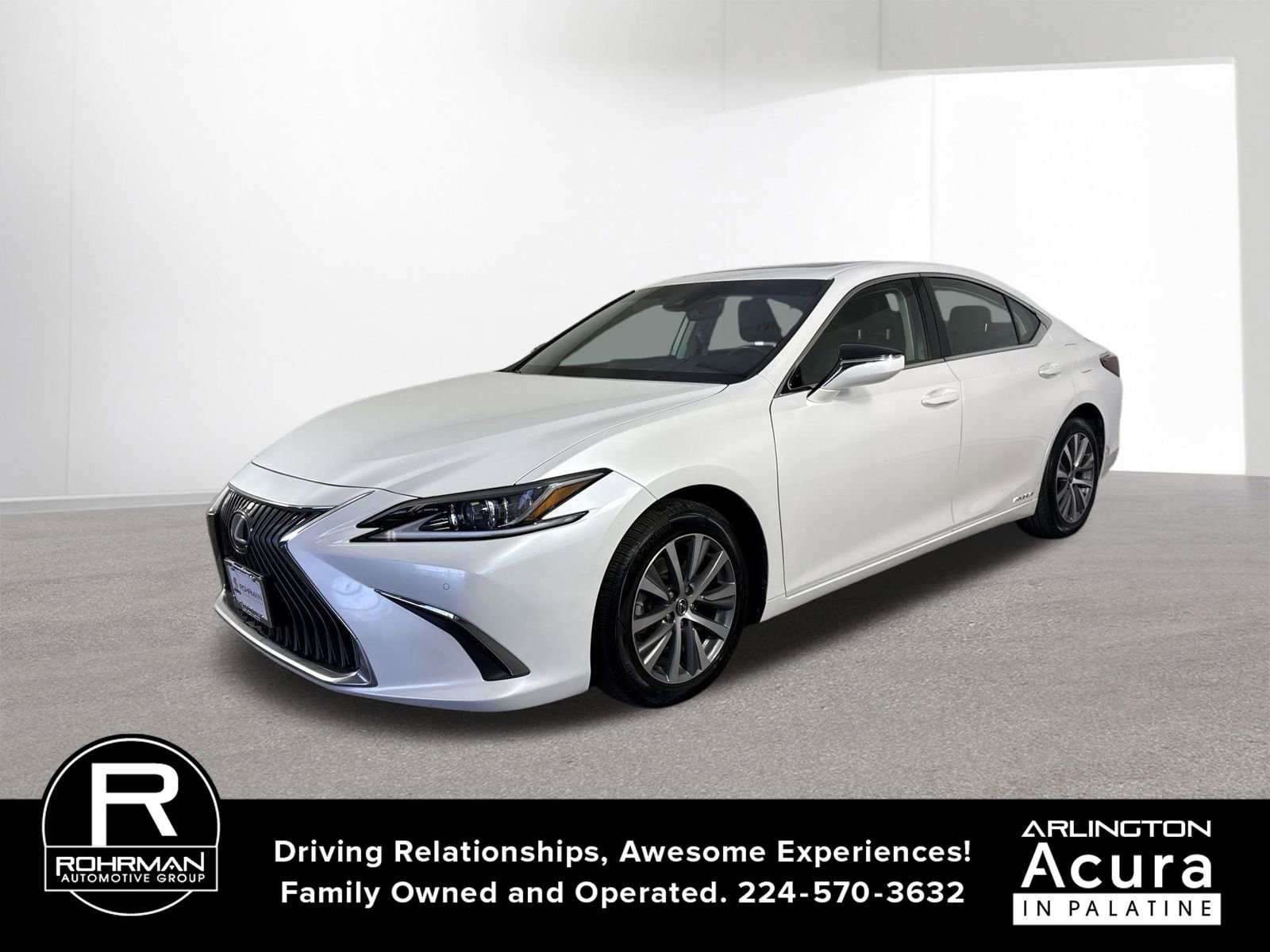 Used 2021 Lexus ES 300h w/ Premium Package image 2