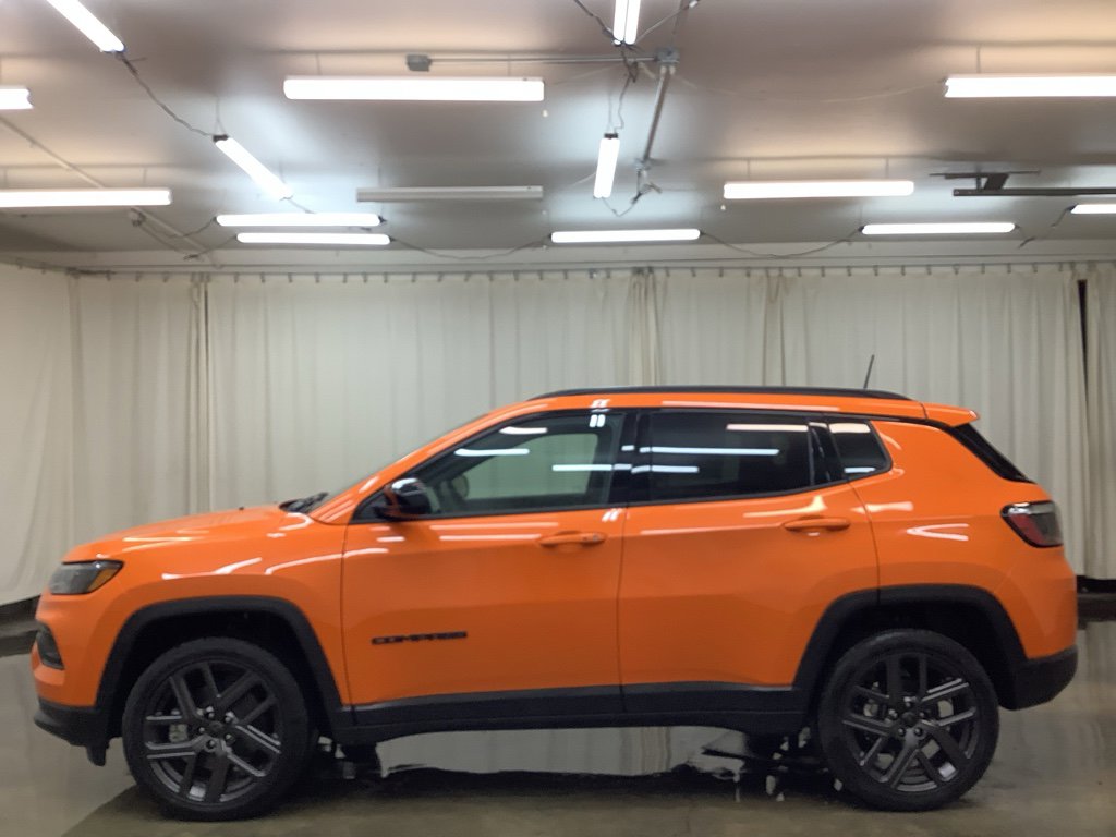 New 2026 Jeep Compass Latitude w/ Sun and Sound Group AWD/4WD image 10