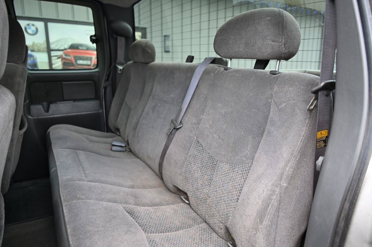 Used 2006 Chevrolet Silverado 2500 LT w/ Skid Plate Package AWD/4WD image 31